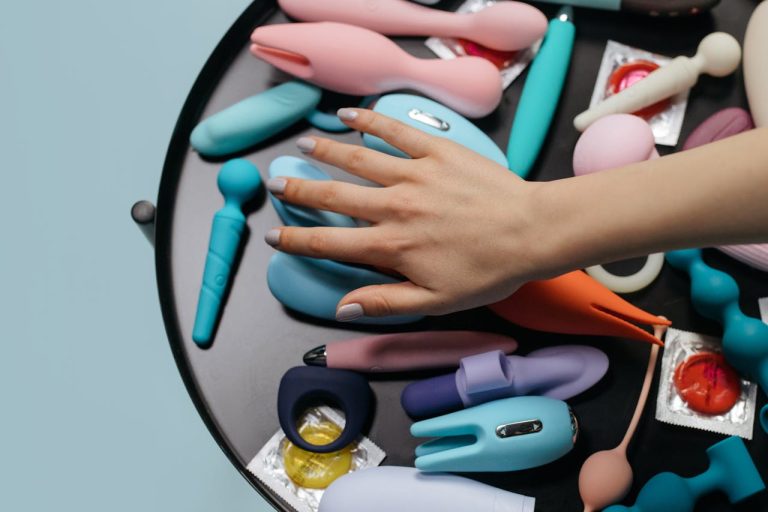 How to Choose the Perfect Sex Toy (Beginner’s Guide) 13 pexels cottonbro 6763432